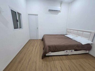 8R0817 ให้เช่าบ้านเดี่ยวชั้นเดียว 2 ห้องนอน 2 ห้องน้ำ ราคา 25,000/เดือน โซนฉลอง