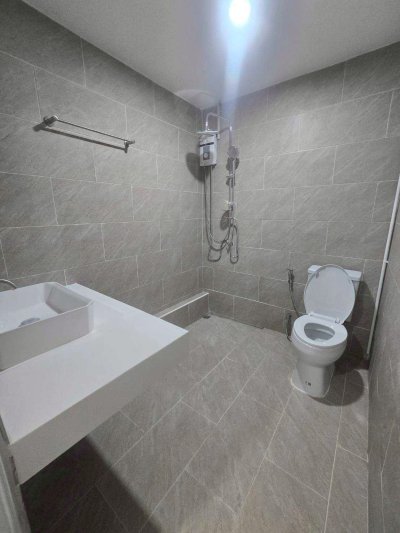 8R0817 ให้เช่าบ้านเดี่ยวชั้นเดียว 2 ห้องนอน 2 ห้องน้ำ ราคา 25,000/เดือน โซนฉลอง