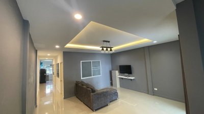 8R0818 ให้เช่าบ้านแฝดชั้นเดียว 2 ห้องนอน 1 ห้องน้ำ ราคา 25,000/เดือน โซนฉลอง