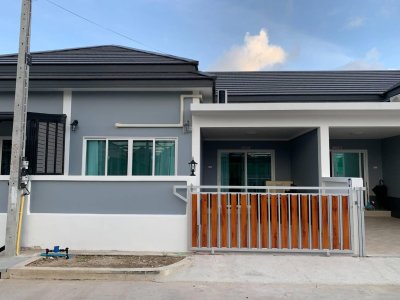 8R0819 ให้เช่าบ้านแฝดชั้นเดียว 2 ห้องนอน 2 ห้องน้ำ ราคา 35,000/เดือน โซนฉลอง