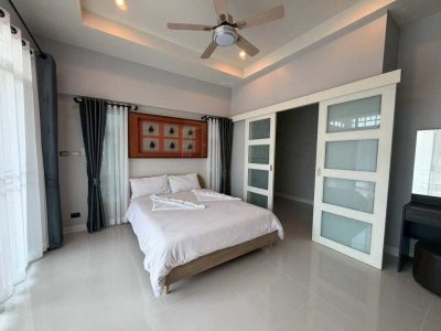 8R0822 Pool villa for rent 4 bedroom 2 bathroom 80,000/month at chalong