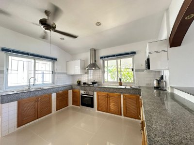 8R0824 ให้เช่า pool villa 3 ห้องนอน 3 ห้องน้ำ ราคา 75,000/เดือน โซนฉลอง