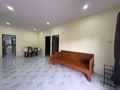 8R0825 ให้เช่าบ้านเดี่ยวชั้นเดียว 2 ห้องนอน 2 ห้องน้ำ ราคา 30,000/เดือน โซนฉลอง