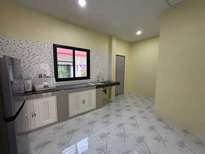 8R0825 ให้เช่าบ้านเดี่ยวชั้นเดียว 2 ห้องนอน 2 ห้องน้ำ ราคา 30,000/เดือน โซนฉลอง