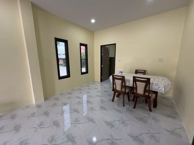 8R0825 ให้เช่าบ้านเดี่ยวชั้นเดียว 2 ห้องนอน 2 ห้องน้ำ ราคา 30,000/เดือน โซนฉลอง