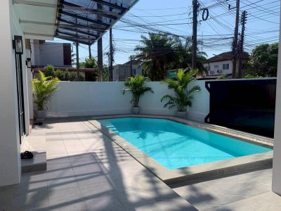 8R0829 Pool villa for rent 4 bedroom 4 bathroom 85,000/month at chalong