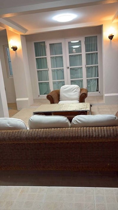 8R0836 ให้เช่าบ้านเดี่ยวสองชั้น 3 ห้องนอน 3 ห้องน้ำ ราคา 69,000/เดือน โซนฉลอง