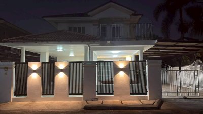 8R0836 ให้เช่าบ้านเดี่ยวสองชั้น 3 ห้องนอน 3 ห้องน้ำ ราคา 69,000/เดือน โซนฉลอง