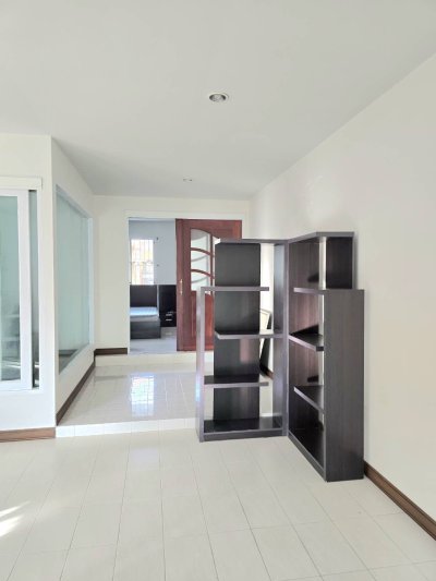 8R0840 ให้เช่าบ้านเดี่ยวชั้นเดียว 3 ห้องนอน 4 ห้องน้ำ ราคา 50,000/เดือน โซนฉลอง