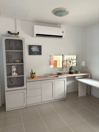 8R0846 ให้เช่าบ้านเดี่ยวสองชั้น 3 ห้องนอน 2 ห้องน้ำ ราคา 65,000/เดือน โซนฉลอง