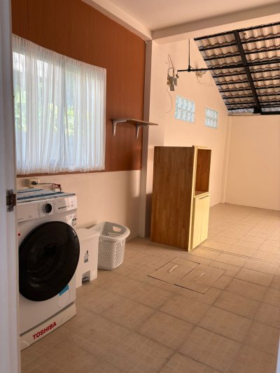 8R0846 ให้เช่าบ้านเดี่ยวสองชั้น 3 ห้องนอน 2 ห้องน้ำ ราคา 65,000/เดือน โซนฉลอง