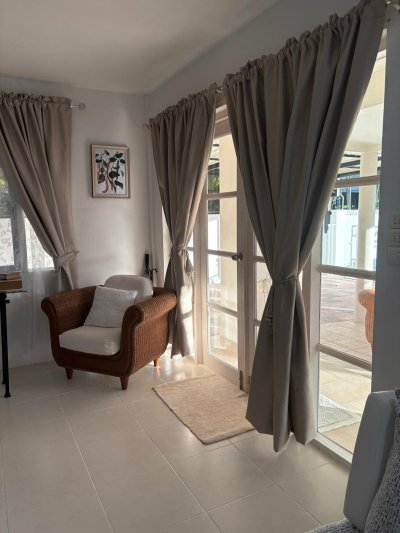 8R0846 ให้เช่าบ้านเดี่ยวสองชั้น 3 ห้องนอน 2 ห้องน้ำ ราคา 65,000/เดือน โซนฉลอง