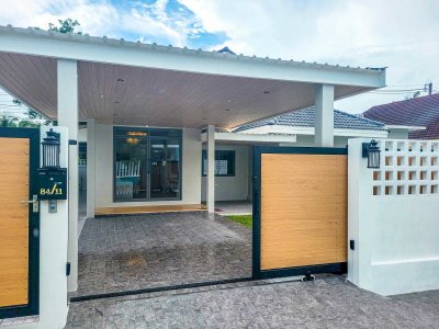 8R0851 This house for rent 3 bedroom 3 bathroom 70,000/month at chalong