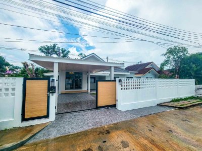 8R0851 This house for rent 3 bedroom 3 bathroom 70,000/month at chalong