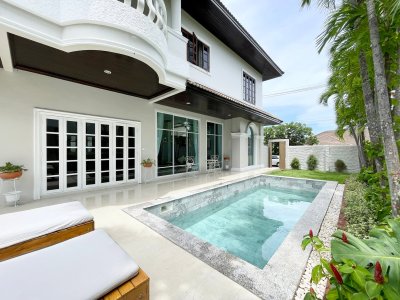 8R0856 Pool villa for rent 3 bedroom 4 bathroom 110,000/month at chalong