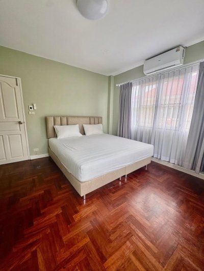 8R0860 ให้เช่าบ้านเดี่ยวสองชั้น 4 ห้องนอน 4 ห้องน้ำ ราคา 100,000/เดือน โซนฉลอง