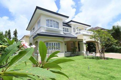 8R0860 ให้เช่าบ้านเดี่ยวสองชั้น 4 ห้องนอน 4 ห้องน้ำ ราคา 100,000/เดือน โซนฉลอง