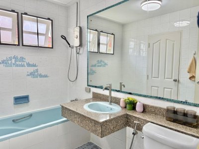 8R0860 ให้เช่าบ้านเดี่ยวสองชั้น 4 ห้องนอน 4 ห้องน้ำ ราคา 100,000/เดือน โซนฉลอง