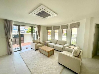 8R0861 This house for rent 3 bedroom 4 bathroom 70,000/month at chalong