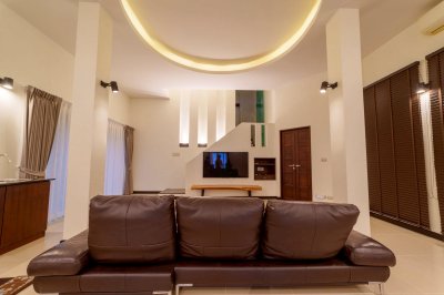 8R0862 Pool villa for rent 4 bedroom 4 bathroom 300,000/month at chalong