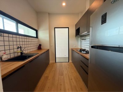 8R0865 ให้เช่าบ้านเดี่ยวสองชั้น 3 ห้องนอน 4 ห้องน้ำ ราคา 65,000/เดือน โซนฉลอง