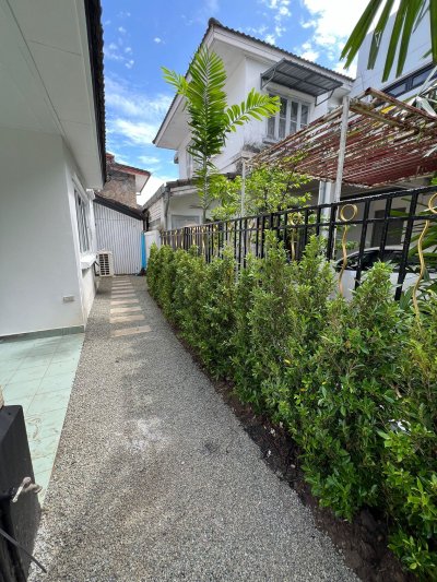 8R0867 This house for rent 3 bedroom 2 bathroom 60,000/month at chalong