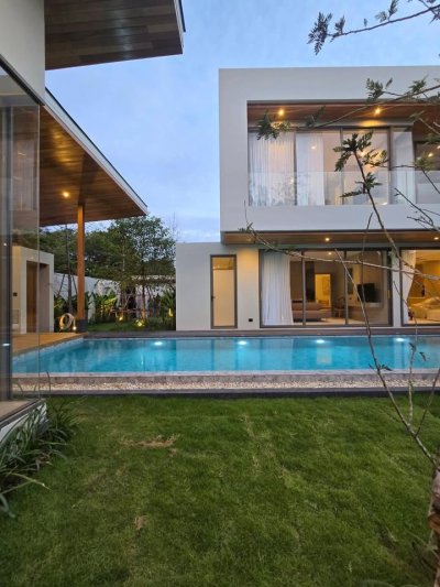 8R0883 Pool villa for rent 5 bedroom 5 bathroom 250,000/month at chalong