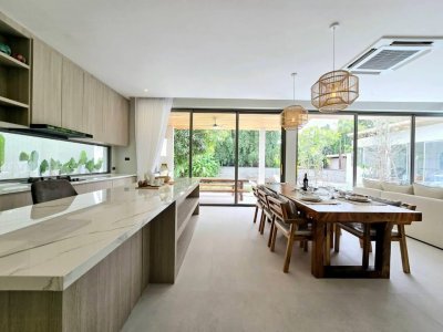 8R0883 Pool villa for rent 5 bedroom 5 bathroom 250,000/month at chalong