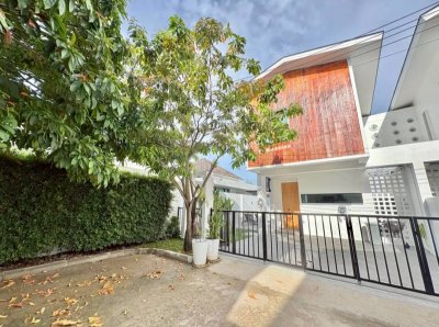 8R0893 ให้เช่า pool villa 2 ห้องนอน 2 ห้องน้ำ ราคา 69,000/เดือน โซนฉลอง