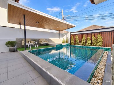 8R0912 Pool villa for rent 2bedrooms 3bathrooms 65,000/month at chalong