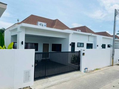 8R0913 Pool villa for rent 3 bedroom 4 bathroom 95,000/month at chalong