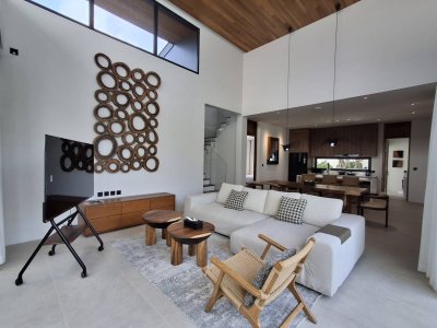 8R0914 Pool villa for rent 4 bedroom 5 bathroom 200,000/month at chalong