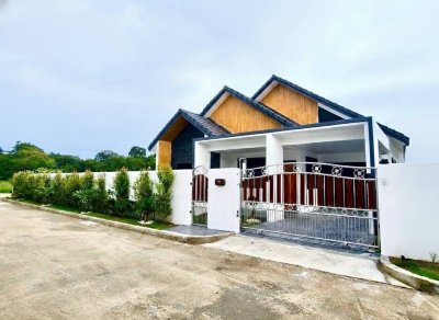 8R0923 ให้เช่า pool villa 3 ห้องนอน 3 ห้องน้ำ ราคา 85,000/เดือน โซนฉลอง