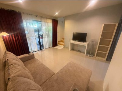 8R0926 ให้เช่าบ้านแฝดสองชั้น 3 ห้องนอน 2 ห้องน้ำ ราคา 26,000/เดือน โซนฉลอง