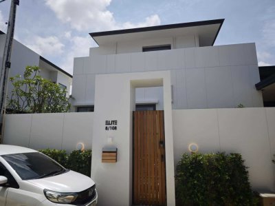 8R0930 ให้เช่า pool villa 4 ห้องนอน 5 ห้องน้ำ ราคา 185,000/เดือน โซนฉลอง