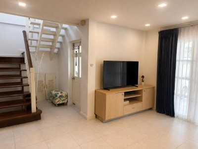8R0936 ให้เช่าบ้านเดี่ยวสองชั้น 3 ห้องนอน 2 ห้องน้ำ ราคา 50,000/เดือน โซนฉลอง
