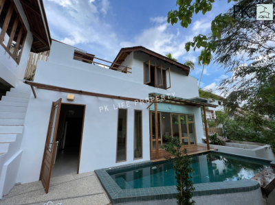 8S0095 Pool villa  for sale 17,900,000 These pool villa will offer over for land  89 sqw 4 bedroom 4 bathroomThis is contemporary villa located in Chalong .