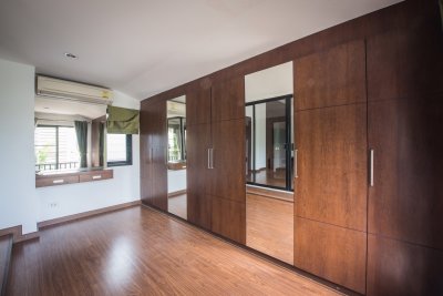 8S0098 Pool villa  for sale 14,500,000 These pool villa will offer over for land 70 sqw 3 bedroom 3 bathroomThis is contemporary villa located in Chalong .