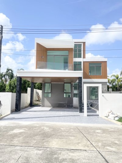 8S0120 ขายพูลวิลล่า 4ห้องนอน 4ห้องน้ำ ราคา 15,990,000 โซนฉลอง