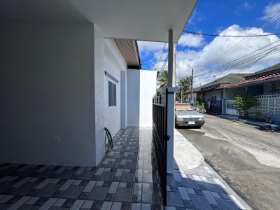 8S0121 ขายบ้านชั้นเดียว ราคา 2,890,000 บาท 2ห้องนอน 2ห้องน้ำ โซนฉลอง