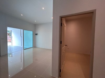 8S0121 ขายบ้านชั้นเดียว ราคา 2,890,000 บาท 2ห้องนอน 2ห้องน้ำ โซนฉลอง