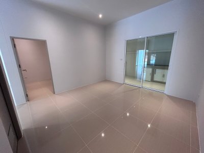 8S0121 ขายบ้านชั้นเดียว ราคา 2,890,000 บาท 2ห้องนอน 2ห้องน้ำ โซนฉลอง