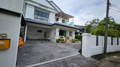 8S0124 Pool villa for sale 25,000,000 bath 4 bedroom 5 bathroom at chalong