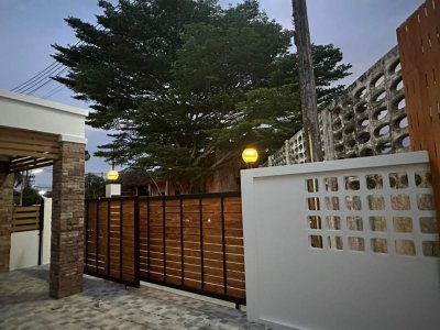 8S0130 This house for sale 3,990,000 baht 2 bedrooms 2 bathrooms location at chalong