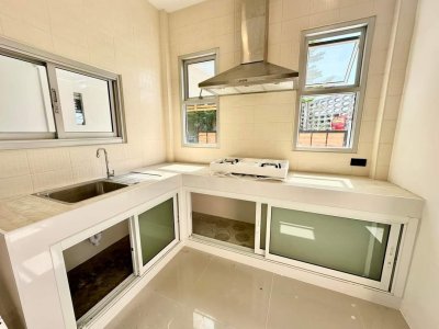 8S0130 This house for sale 3,990,000 baht 2 bedrooms 2 bathrooms location at chalong