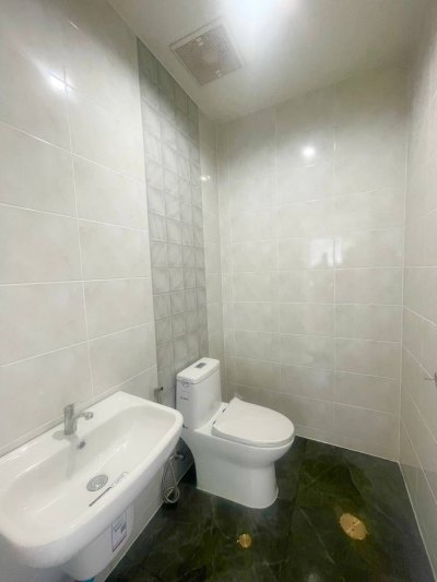 8S0131 ขายแฝดสองชั้น ราคา 3,690,000 บาท 3ห้องนอน 3ห้องน้ำ โซนฉลอง