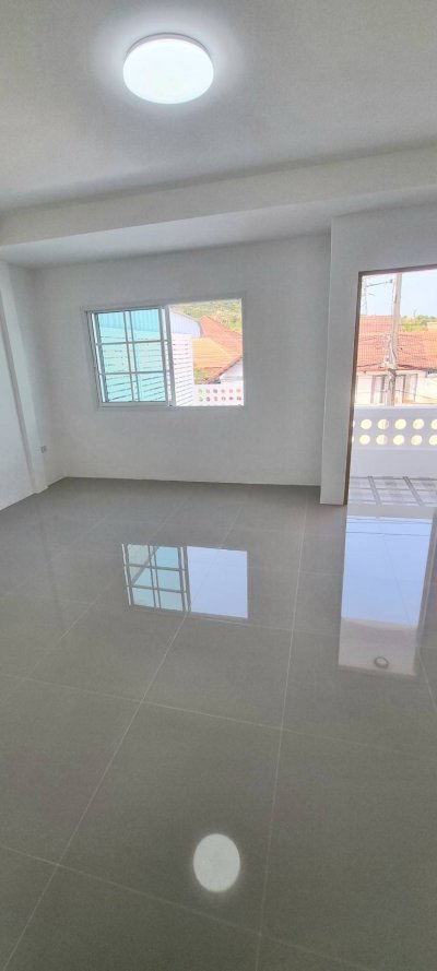 8S0132 ขายบ้านแฝดสองชั้น ราคา 3,290,000 บาท 3ห้องนอน 2ห้องน้ำ โซนฉลอง