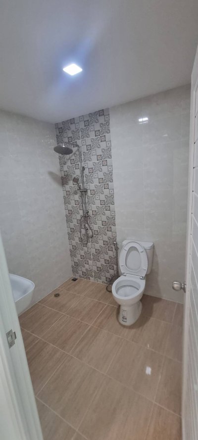 8S0132 ขายบ้านแฝดสองชั้น ราคา 3,290,000 บาท 3ห้องนอน 2ห้องน้ำ โซนฉลอง