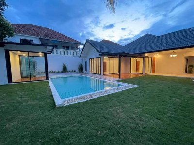 8S0138 Pool villa for sale 8,900,000 baht 3 bedrooms 3 bathrooms location at Chalong