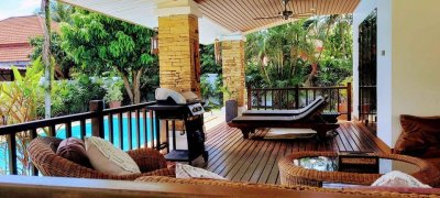 8S0140 Pool villa for sale 13,900,000 baht 3 bedrooms 3 bathrooms located in Chalong